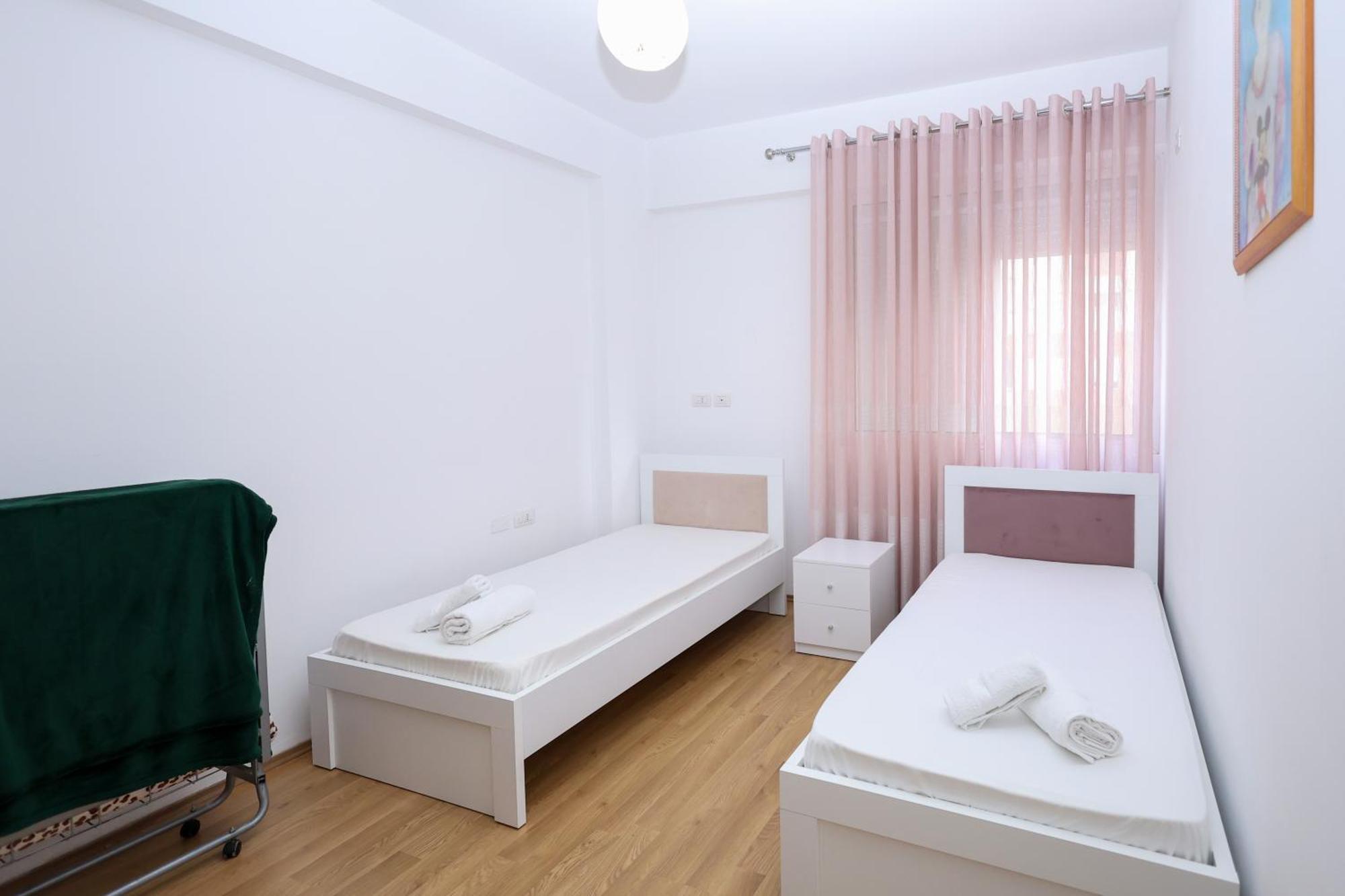 Romina Apartment Berat Luaran gambar