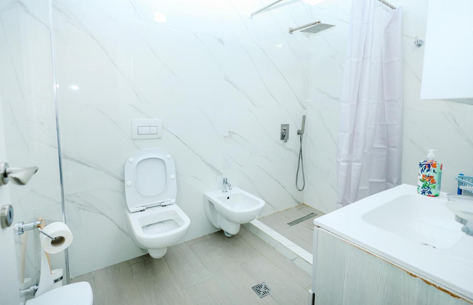Romina Apartment Berat Luaran gambar